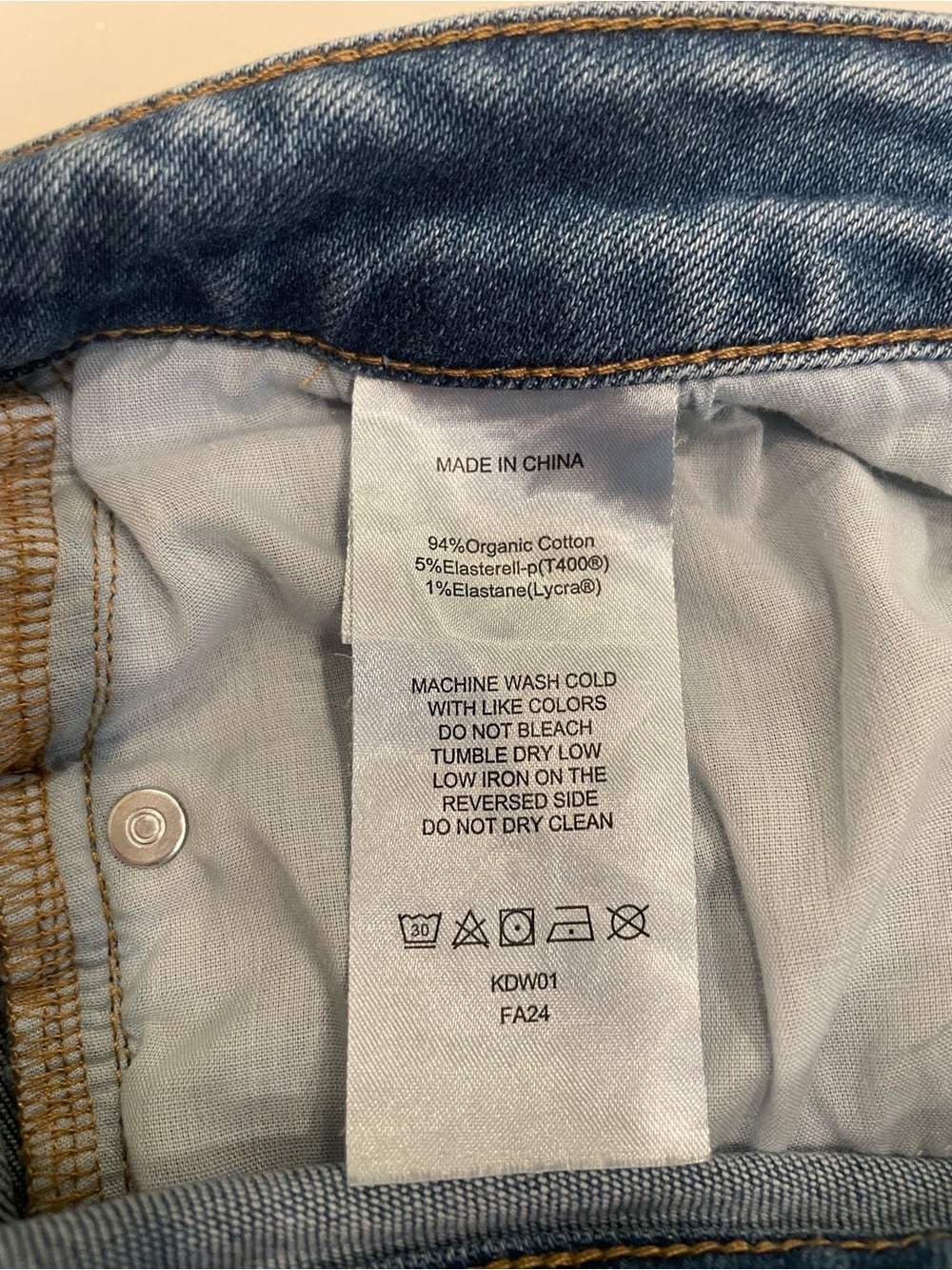 Quince Bella Stretch High-Rise Kick Flare Jeans. 30 waist, 28 inseam - Picture 13 of 13